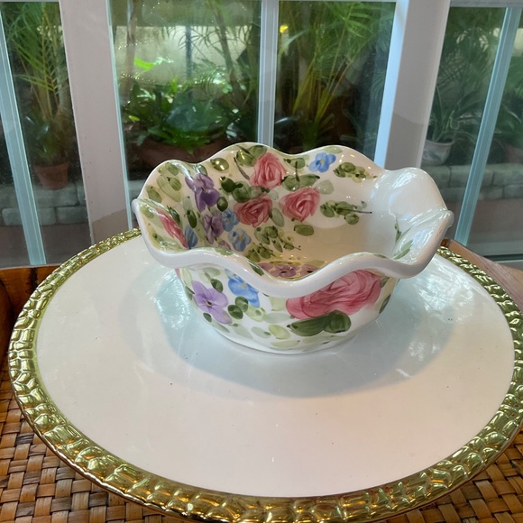 Fluted Bowl Jardine by Tabletops Unlimited - Picture 6 of 8